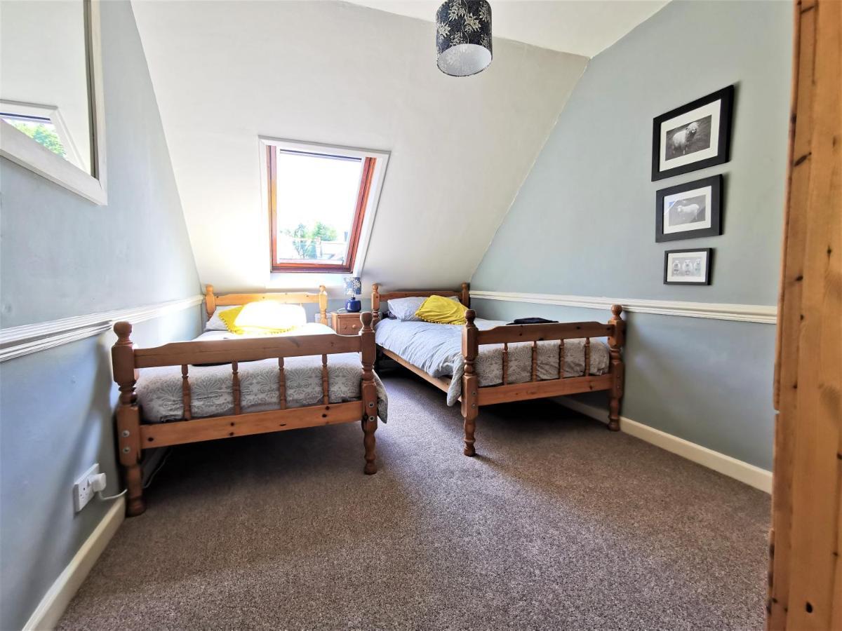 Wellstone Cottages - Coach House Llanfyrnach Bagian luar foto