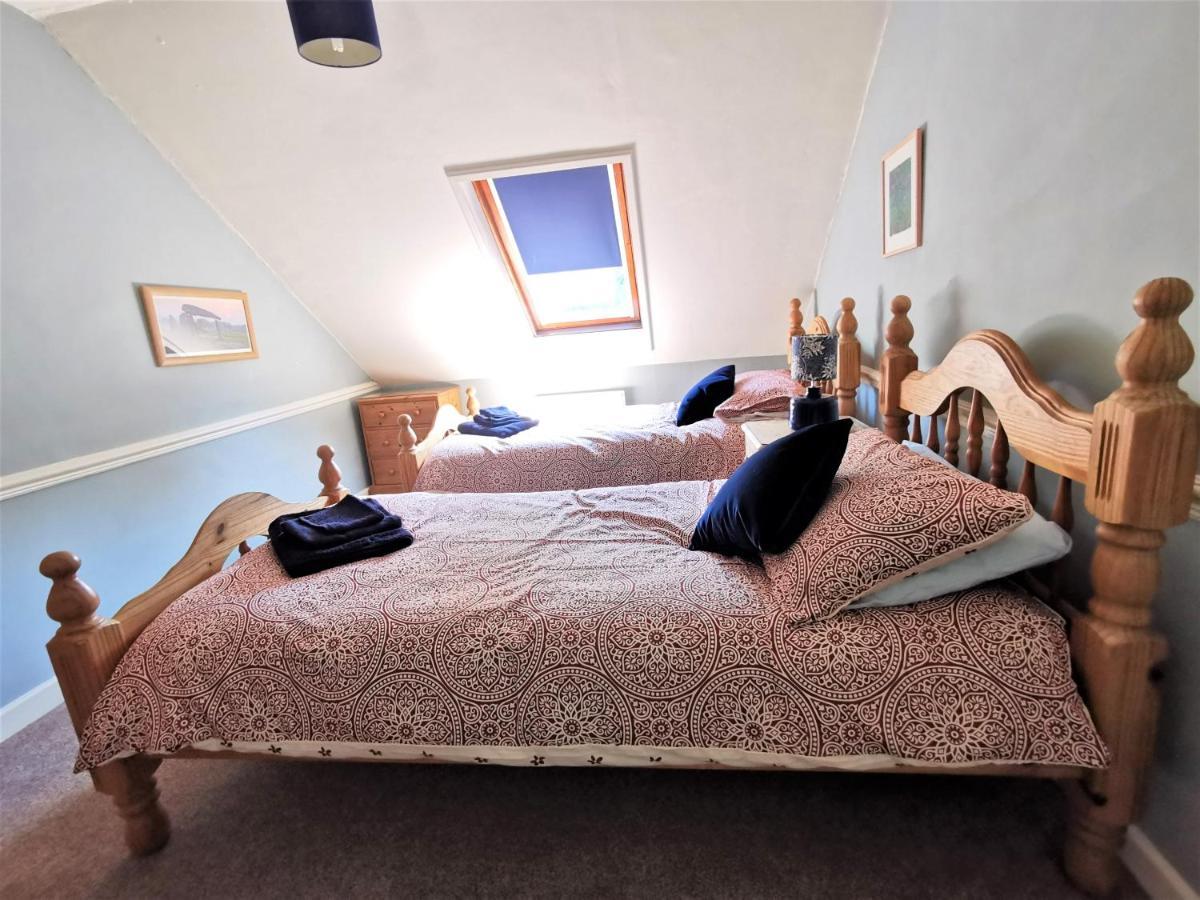 Wellstone Cottages - Coach House Llanfyrnach Bagian luar foto